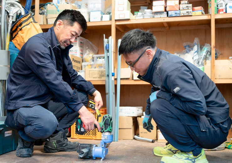 電気が灯る瞬間、積み重ねた努力が最高の喜びに